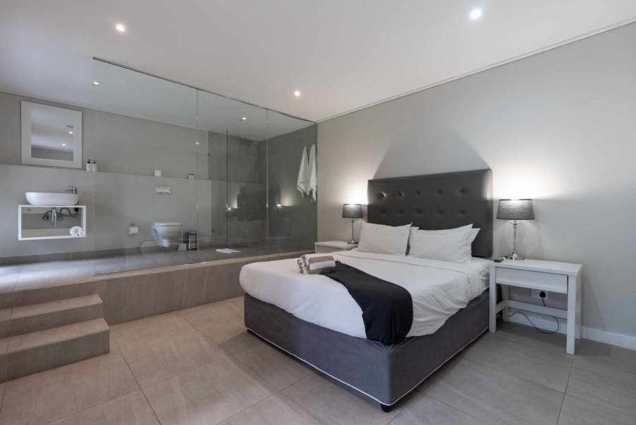 10 Bedroom Property for Sale in Camps Bay Western Cape